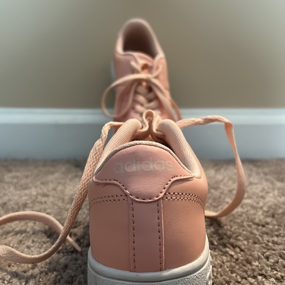 Like new adidas sneaker - Picture 3 of 6